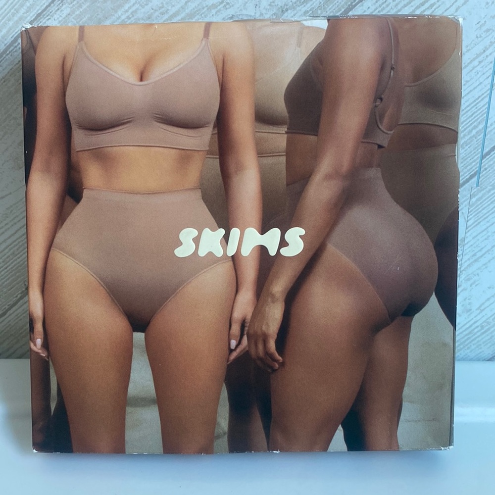 New Skims high waist brief S/M